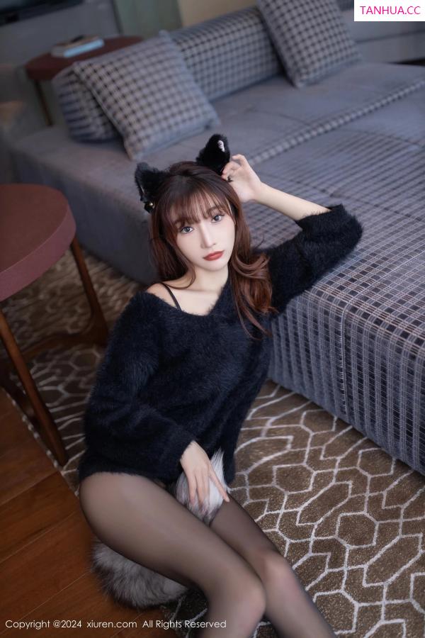 陆萱萱  [XiuRen]高清写真图 2024.02.29 No.8159 陆萱萱 黑丝性感第7张图片